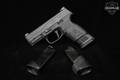 FN Herstal (FNH) FNS-40C .40 S&W Black in Good Condition Image 2