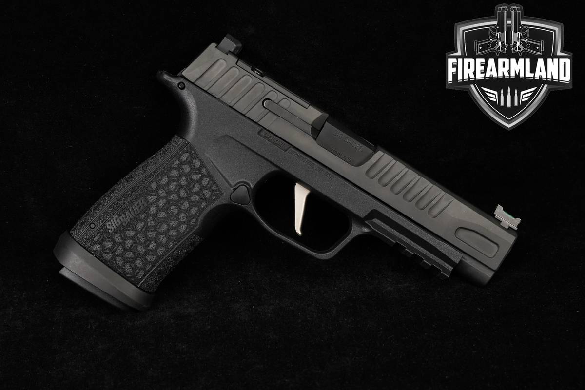 Sig Sauer P365 FUSE 9mm 4.3" P-365 Optic-Ready +3 MAGS & ORIG CASE