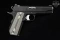 Dan Wesson Valor Bobtail .45 ACP Black in Excellent Condition Image 5