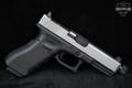 Glock G22 Gen 3; Front Sight SP1 Piazza .40 S&W Silver in Excellent Condition Image 3