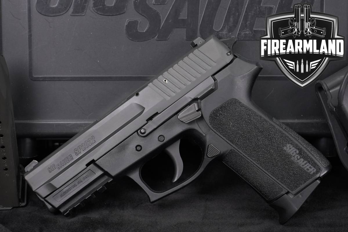 Sig Sauer SP2022 9mm 3.9" SP 2022 +2 MAGS, HOLSTER & ORIG CASE