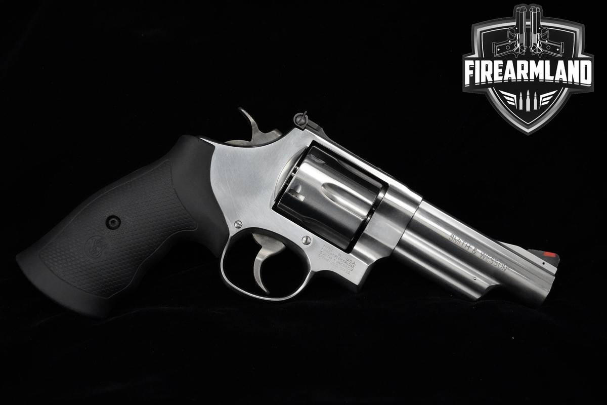 Smith & Wesson (S&W) Model 629-6 44 Magnum 4" Stainless Steel S&W 629-6