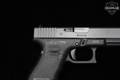 Glock 19 Gen4 9mm Luger Melonite in Excellent Condition Image 4
