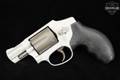 Smith & Wesson (S&W) Model 332 AirLite Ti Centennial .32 H&R MAG Two-Tone Silver & Gray in Good Condition Image 4