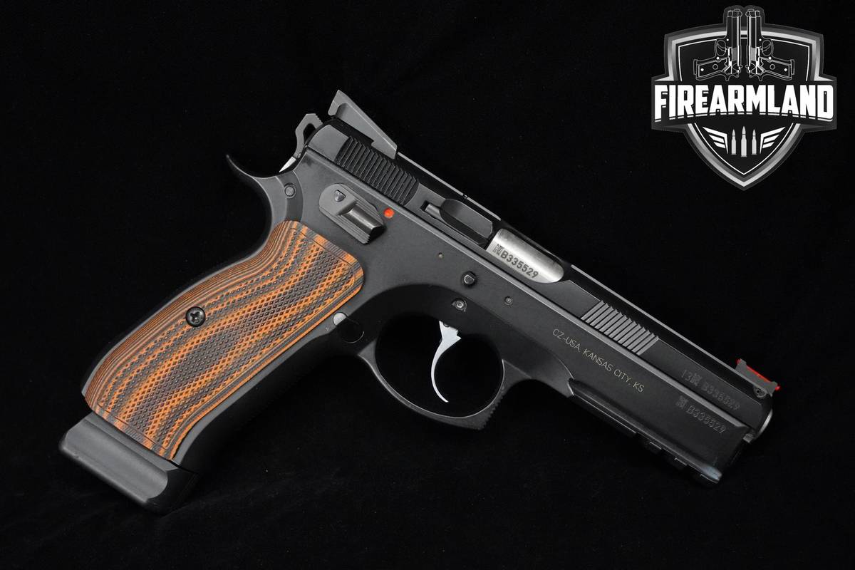 CZ 75 SP-01 Shadow 9mm 4.4" CZ-75 SP-01 Shadow +2 MAGS & ORIG CASE