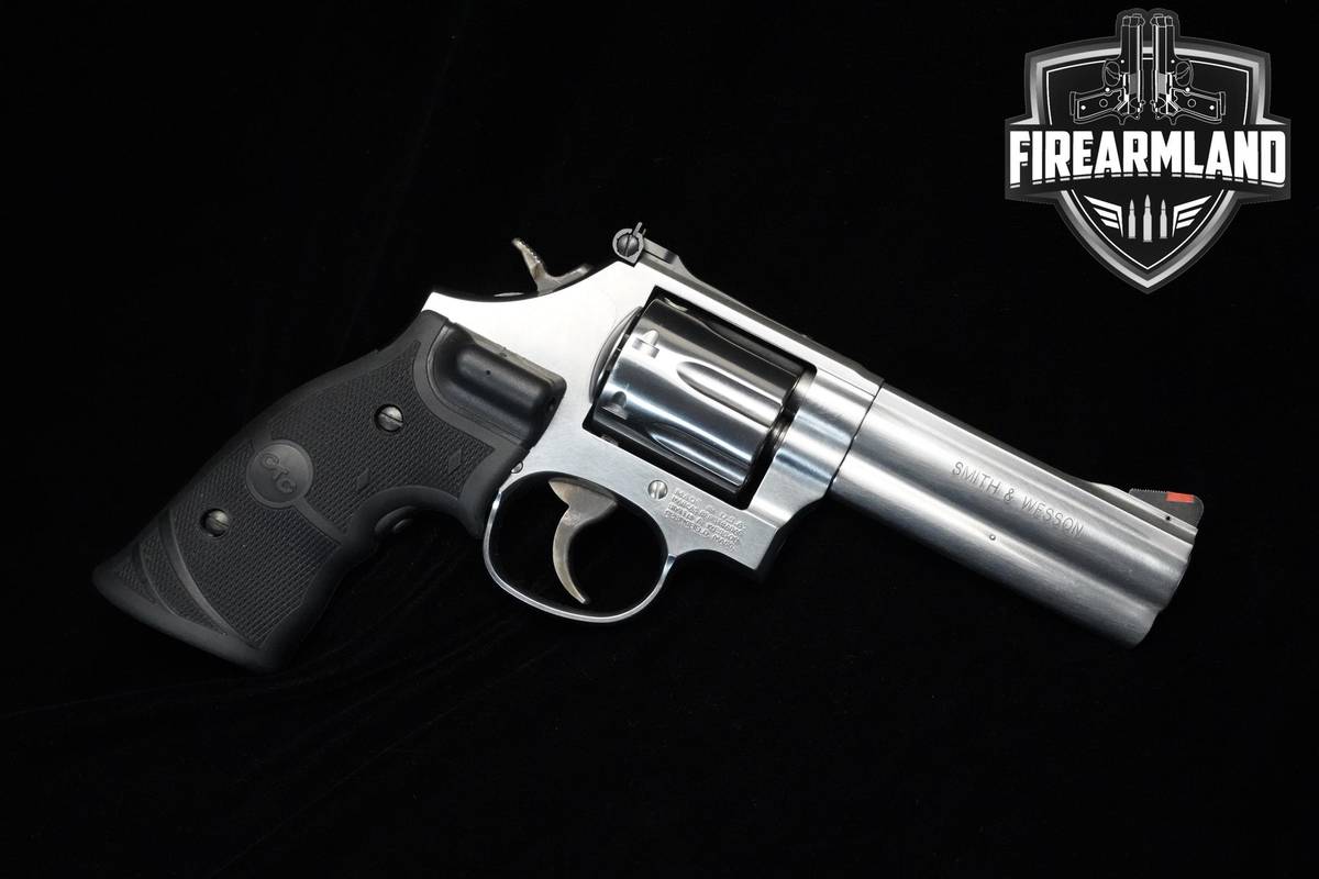 Smith & Wesson S&W Model 686-6 Plus 357 Magnum 4" S&W 686-6 DA/SA RED-LASER