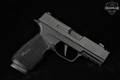 2022 Sig Sauer P365 XMacro Comp 9mm Luger Black in Excellent Condition Image 4