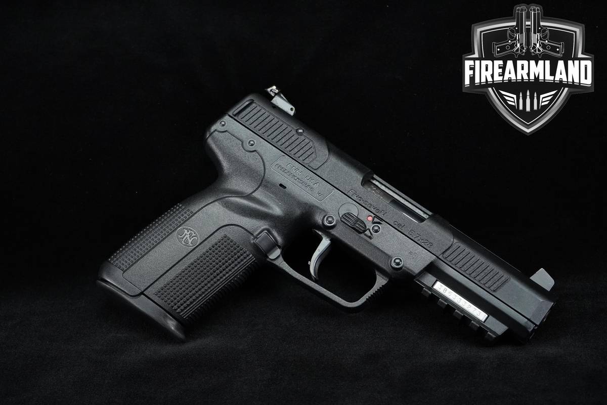 FN Five-seveN Mk2 5.7x28 4.8" 57 5 7 5.7 Pistol +3 MAGS & ORIG CASE