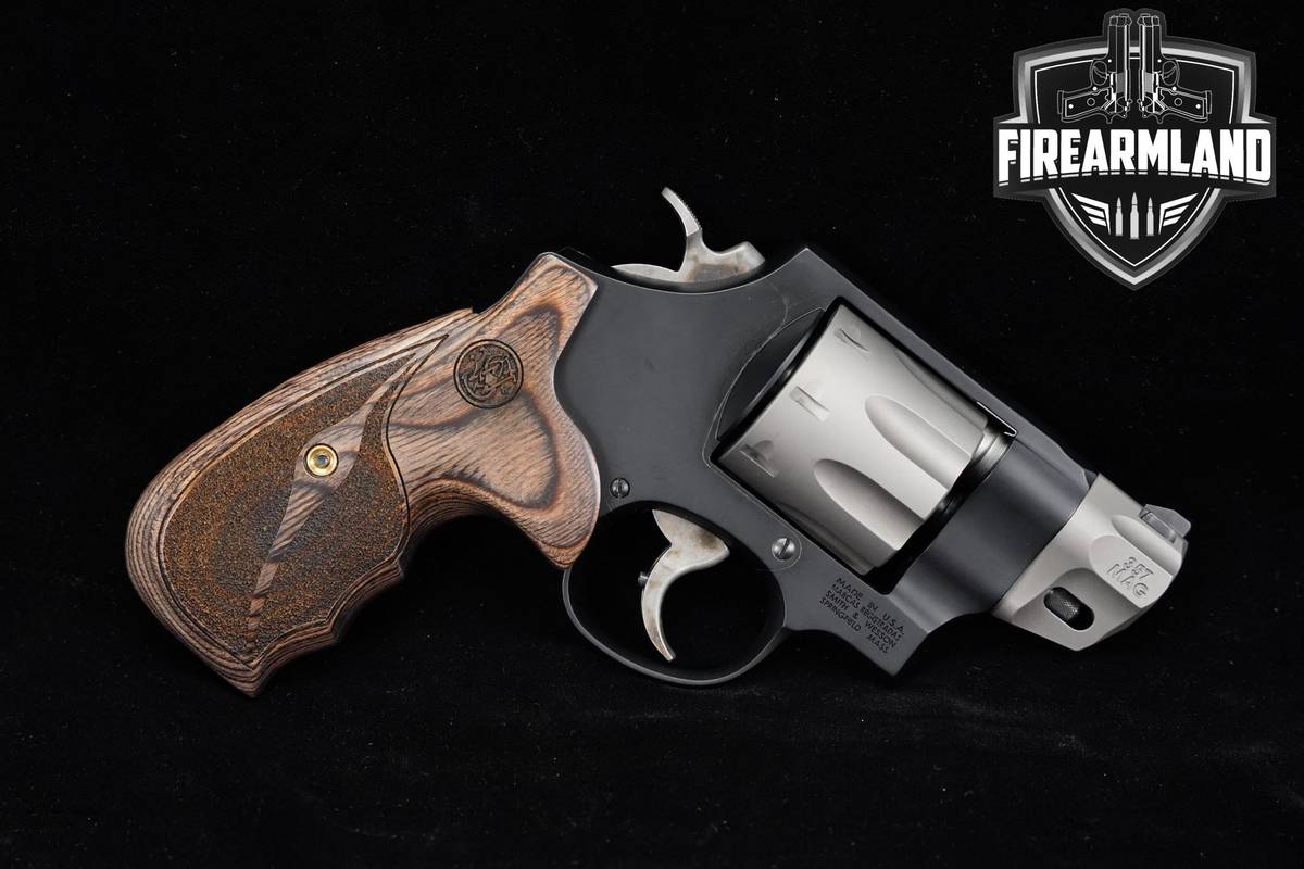 8-SHOT! Smith & Wesson S&W Model 327 Performance Center 357 Magnum 2" M327