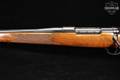 1992-1993 Weatherby Mark V Deluxe; Japanese Production .30-06 Blued & Walnut in Very Good Condition Image 4