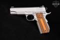 Dan Wesson V-Bob Valor .45 ACP Stainless in Excellent Condition Image 3