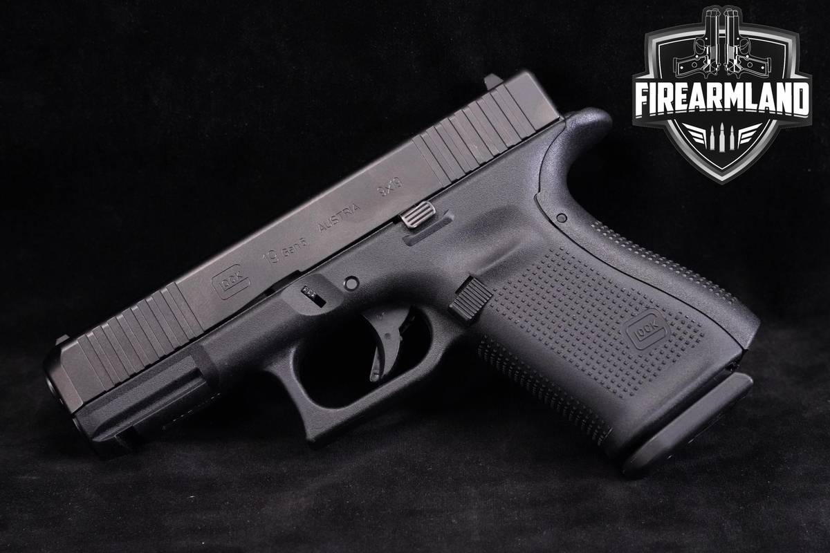 Glock G19 Gen 5 FS 9mm G-19 GEN 5 4.02" +3 MAGS & ORIG CASE