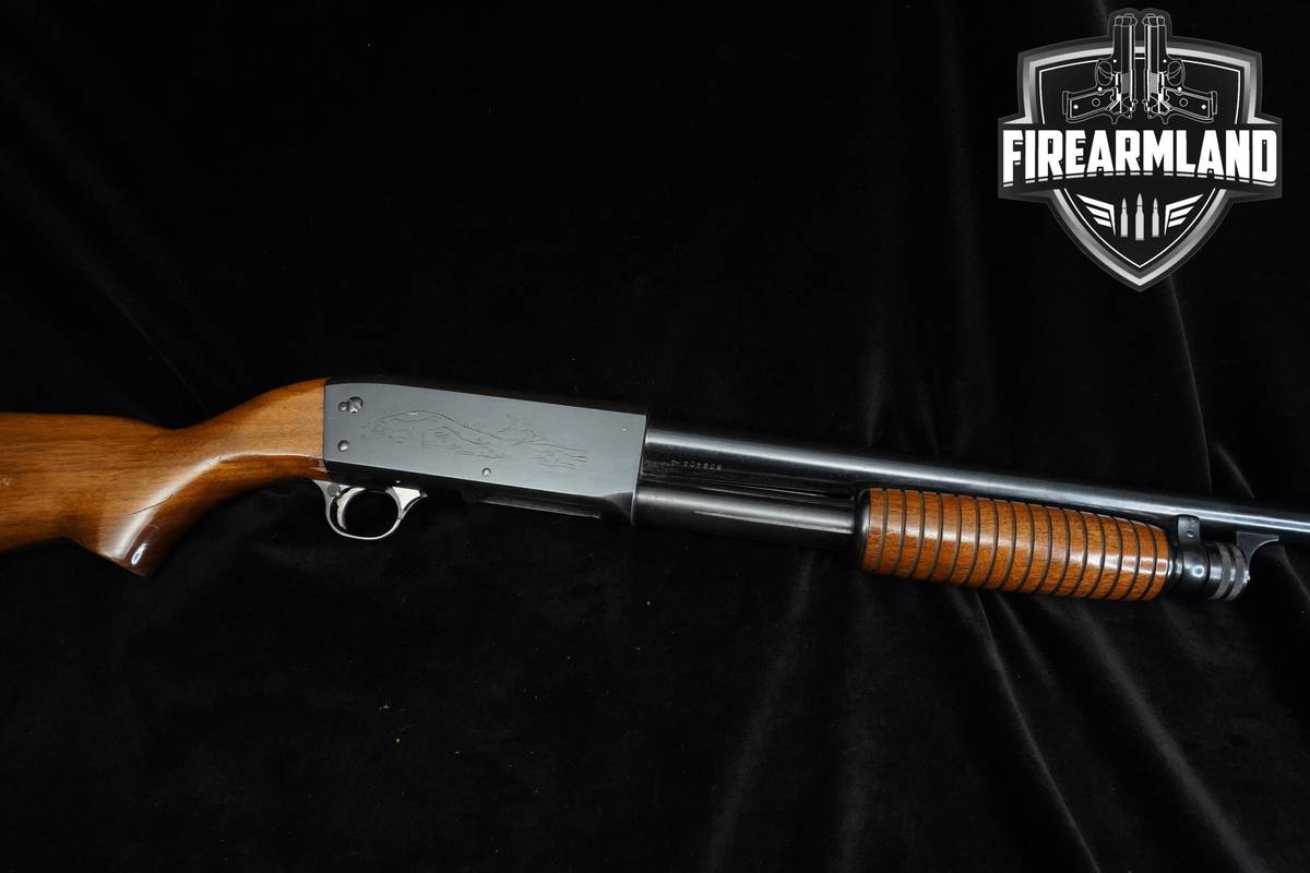 1956 Ithaca Model 37 Featherlight 12-Gauge 28" blued Ithaca 37 2 3/4"