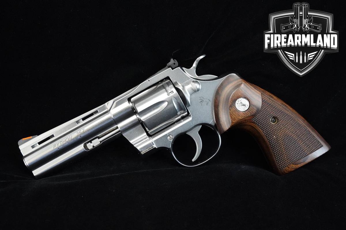 Colt Python 2nd Gen 357 Magnum 4.25" Stainless Colt Python DA/SA +HOLSTER