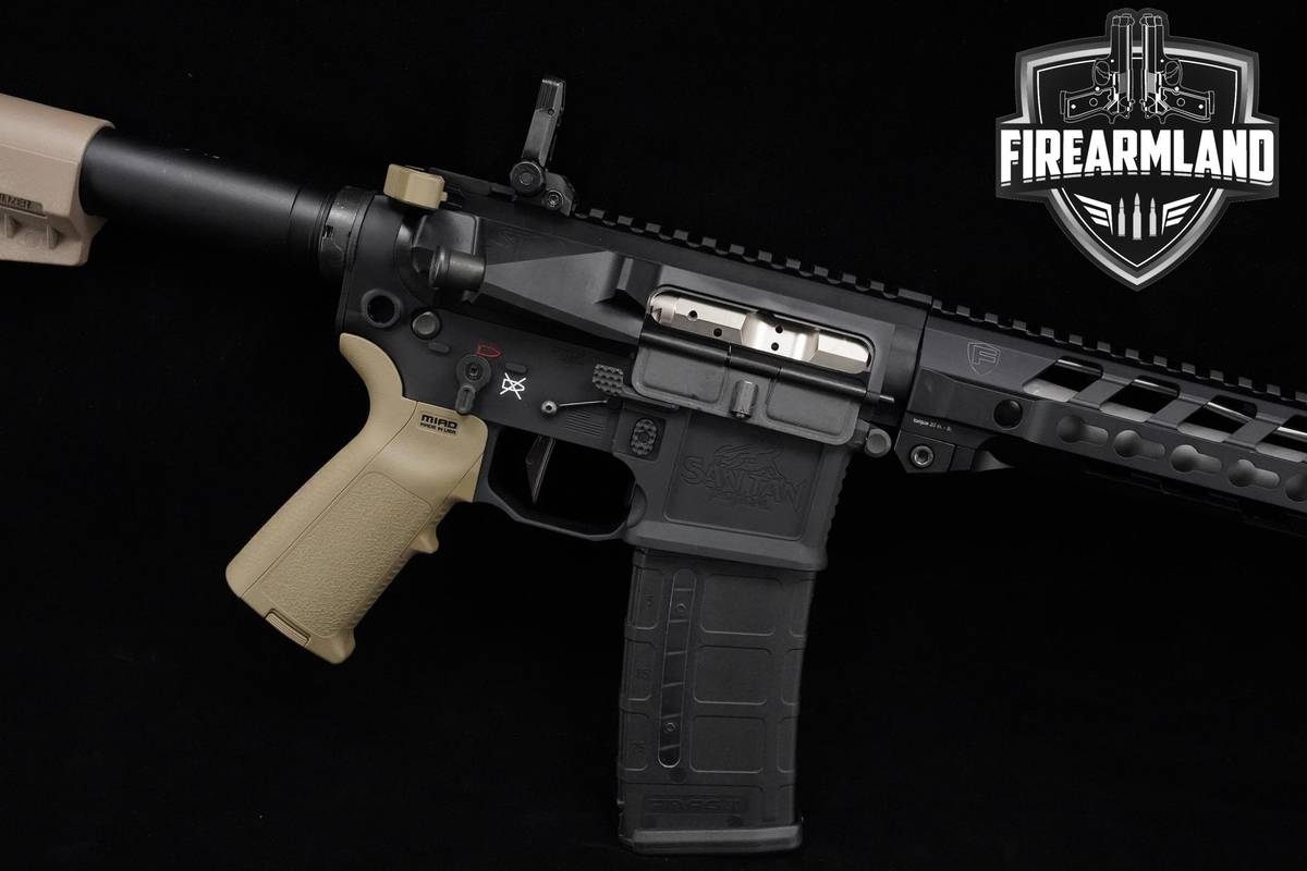 San Tan Tactical STT-15 5.56 NATO AR-15 AR15 AR 13.5" STT-15 AR-15-AR15 AR