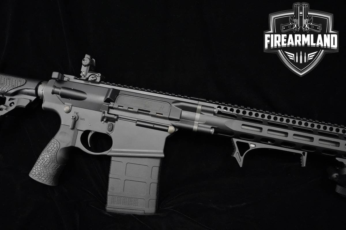 Daniel Defense DD5V4 6.5 Creedmoor AR-10 AR10 AR 18" DD5V4 DD5-V4 ORIG CASE