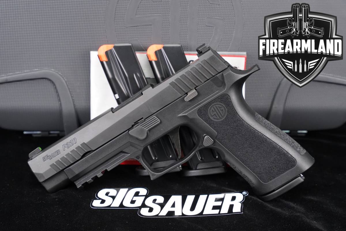 Sig Sauer P320 Full-Size PRO 9mm 4.7 P 320 Duty Pistol +3 MAGS & ORIG CASE
