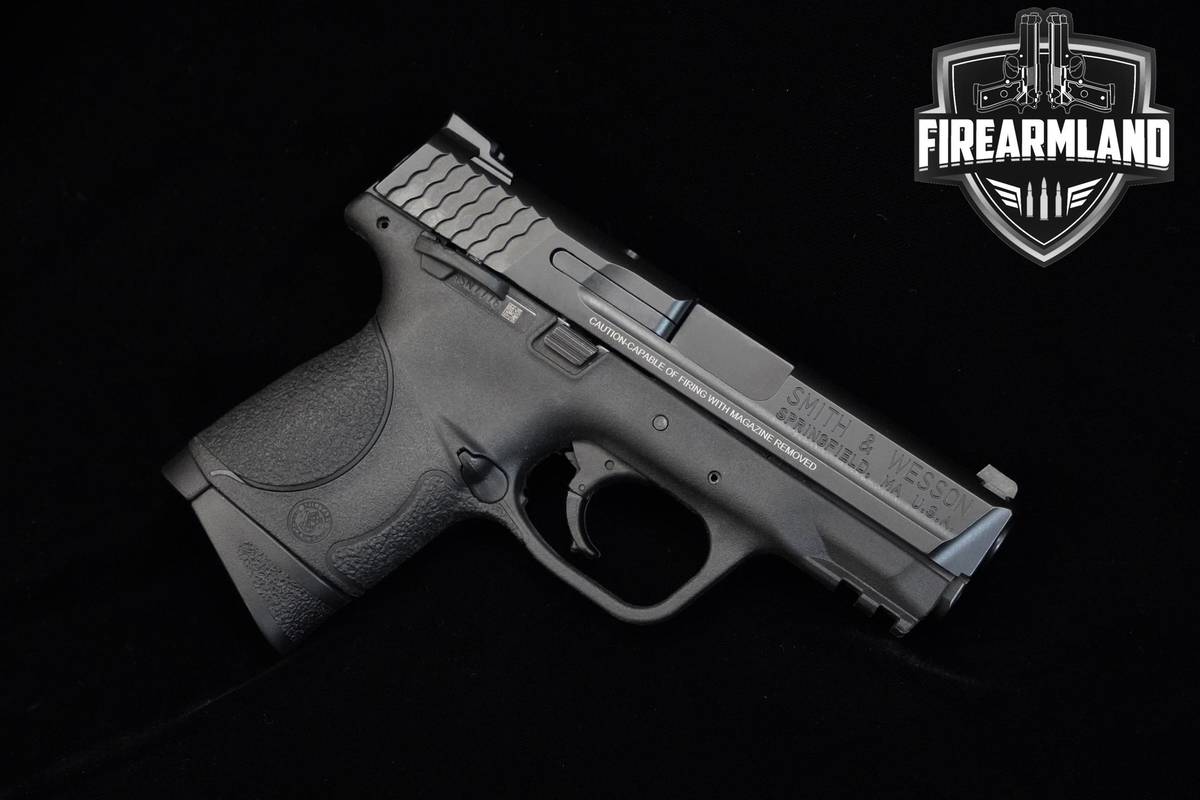 Smith & Wesson (S&W) M&P9C 9mm 3.5" S&W M&P-9C +4 MAGS & ORIG CASE