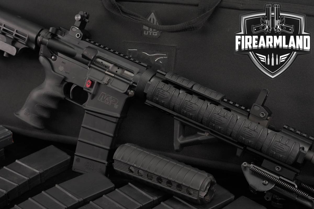 Smith & Wesson M&P-15 5.56 NATO S&W AR15 16" AR M&P15 +8 MAGS & ORIG CASE