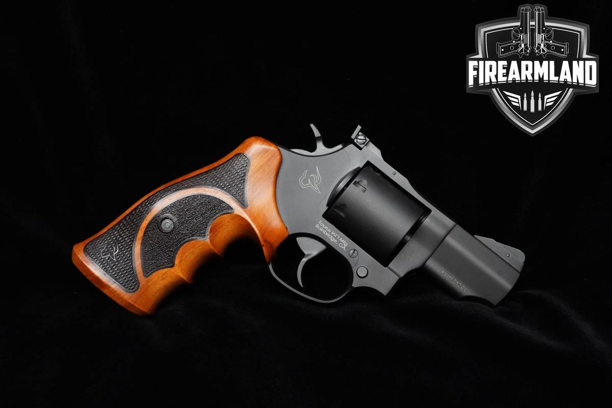 Taurus Model 692 357 Magnum 2.5" Taurus 692 +9mm Cylinder +ORIG BOX