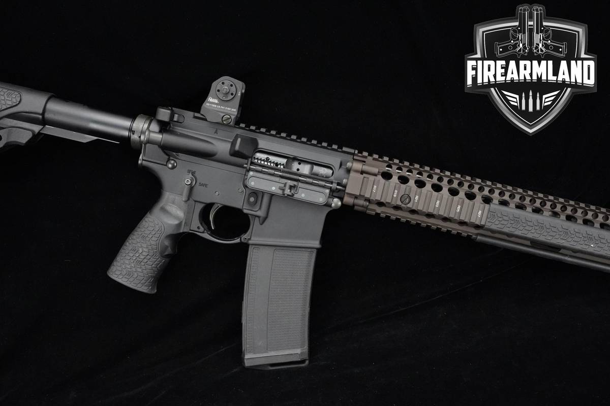 Daniel Defense M4A1 5.56 NATO AR-15 AR15 AR Daniel-Defense-M4A1 M4-A1 +CASE