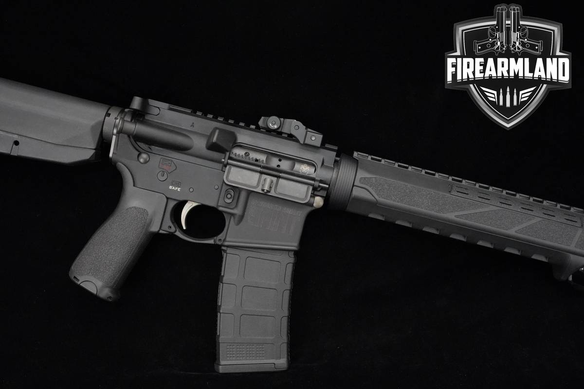 Springfield Armory Saint 5.56 NATO AR-15 AR15 AR Saint AR-15-AR15 AR 2 MAGS