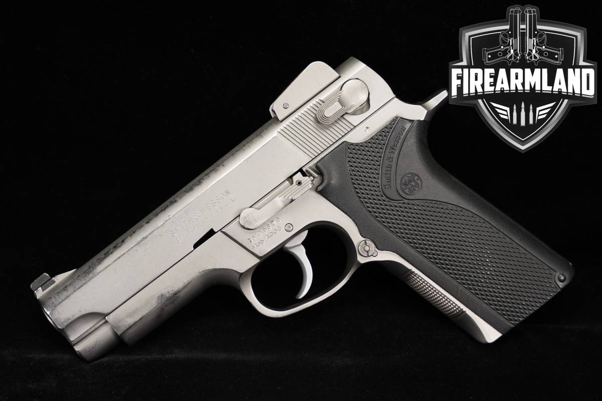 Smith & Wesson Model 4006 Third Generation 40 S&W 4" Stainless DA/SA