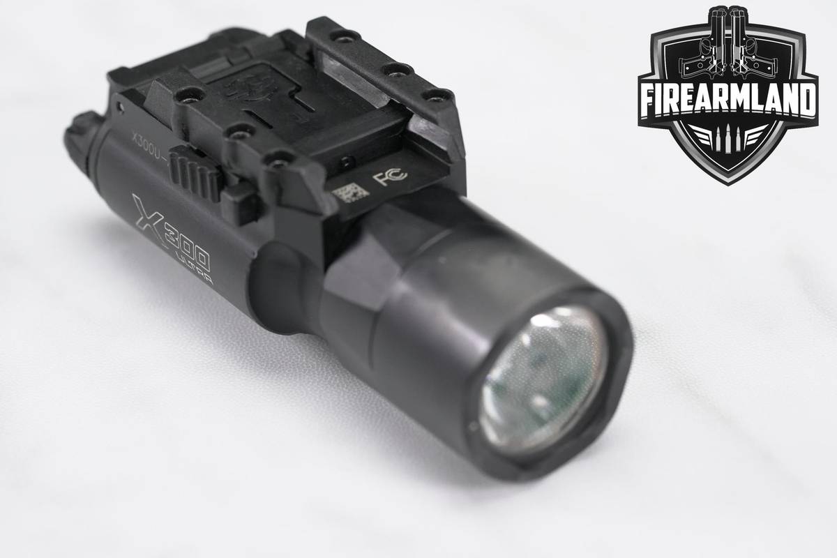 SureFire X300 Ultra 1000 Lumens Weapon Light X300U-A