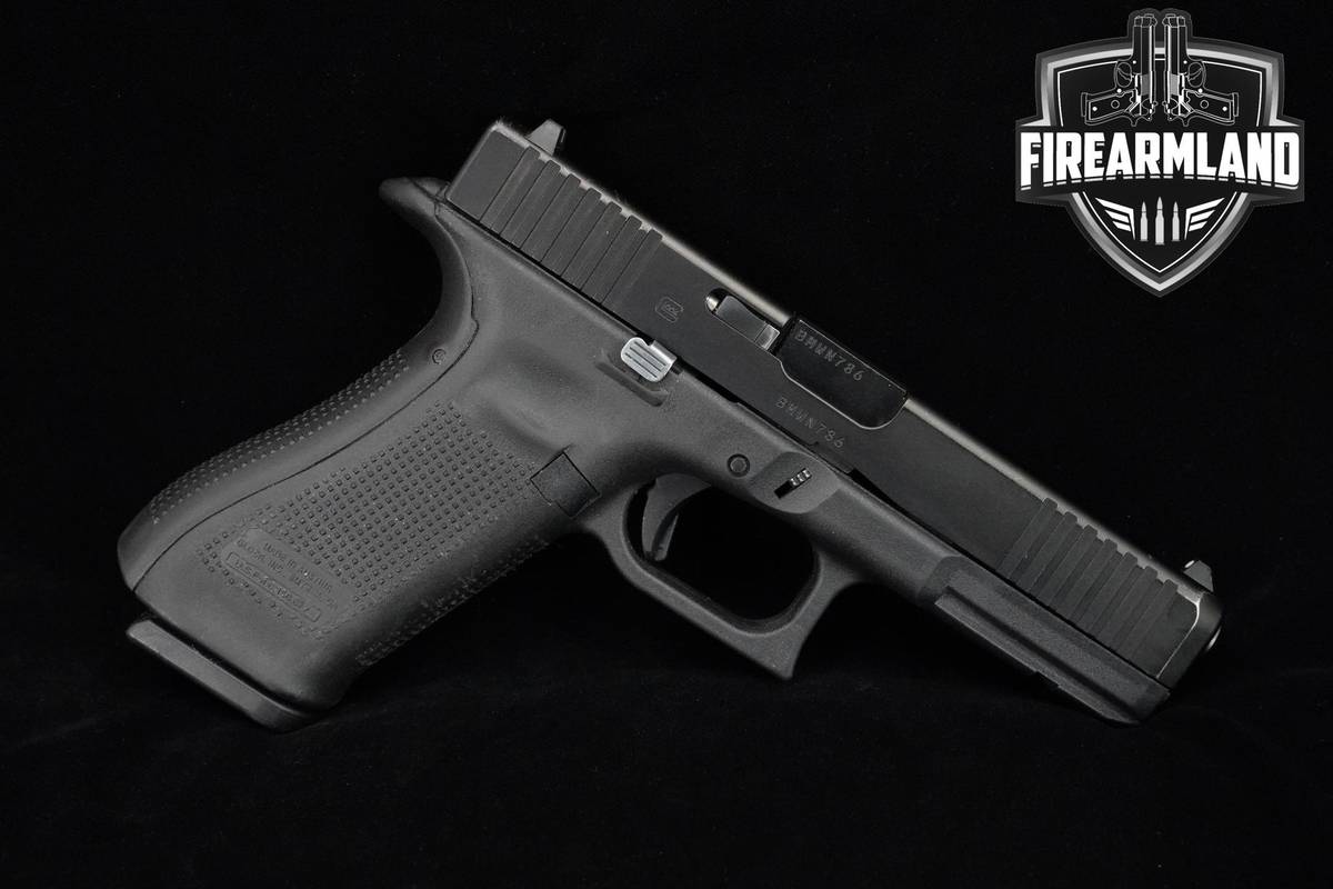 Glock 17 Gen 5 9mm Glock G17 Gen-5 +3 MAGS & ORIG CASE