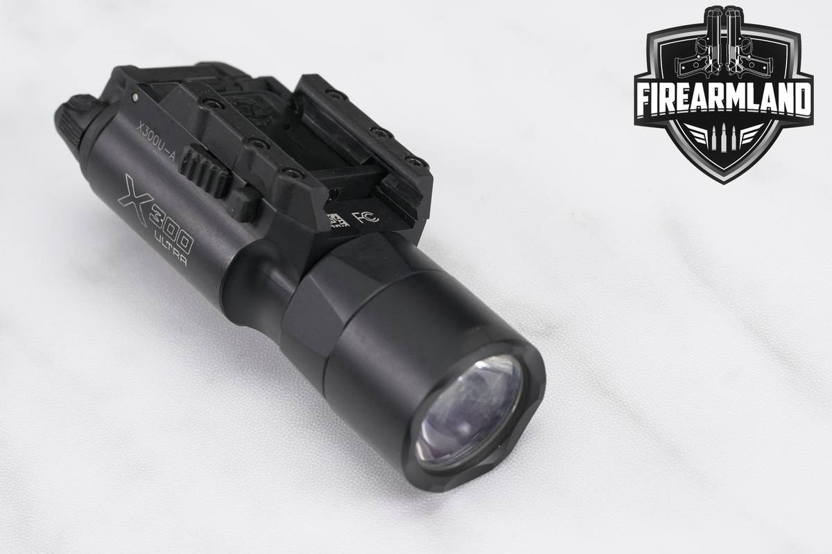 Used SureFire X300 Ultra 1000 Lumens Weapon Light Sure-Fire X300U-A