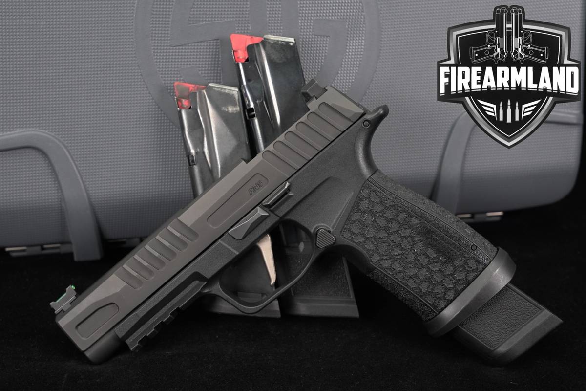 Sig Sauer P365 FUSE 9mm 4.3" Optic-Ready P-365 XMacro +3 MAGS ORIG CASE