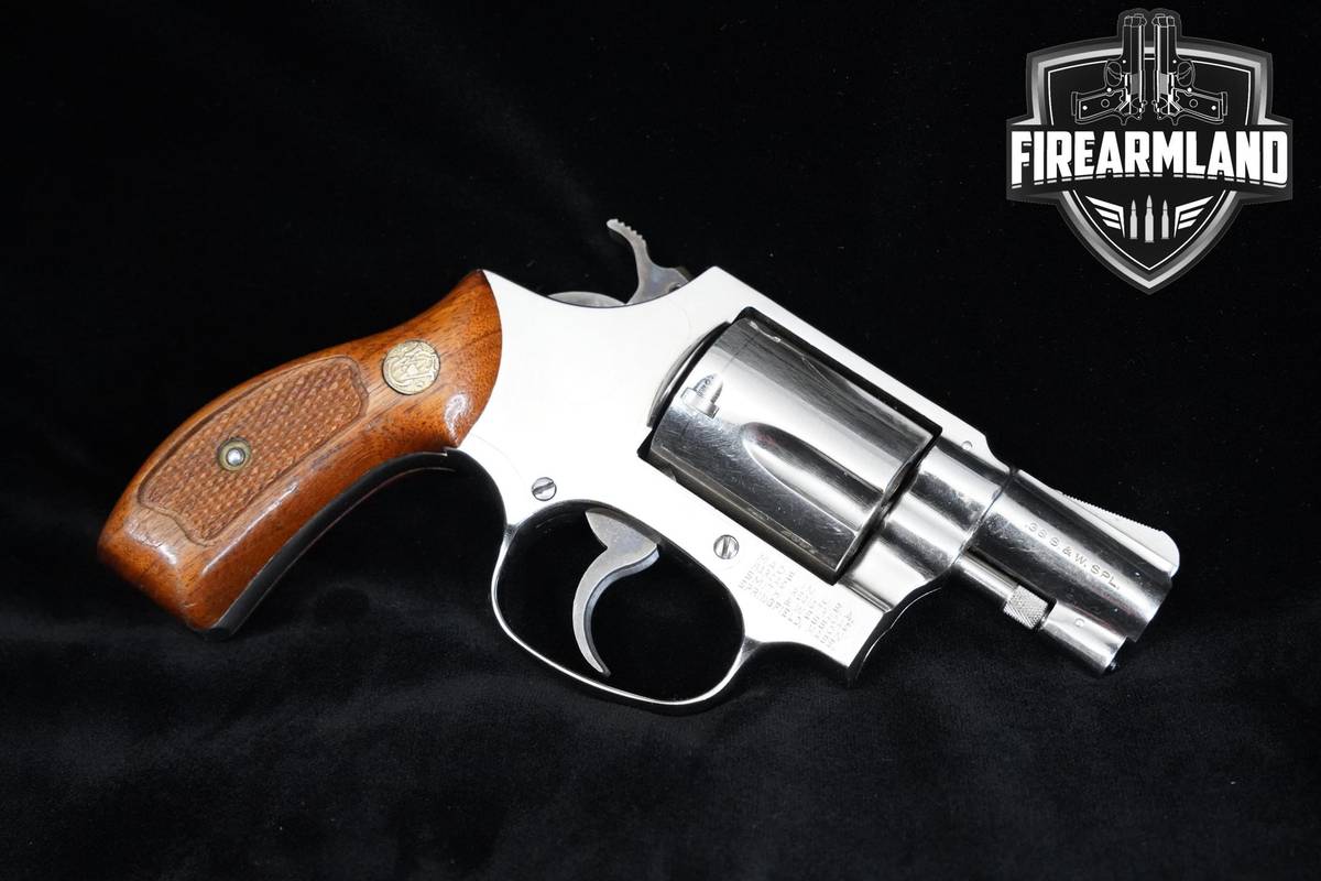 1977 Smith & Wesson (S&W) Model 36 38 Special 1.88" Nickel Finish S&W 36