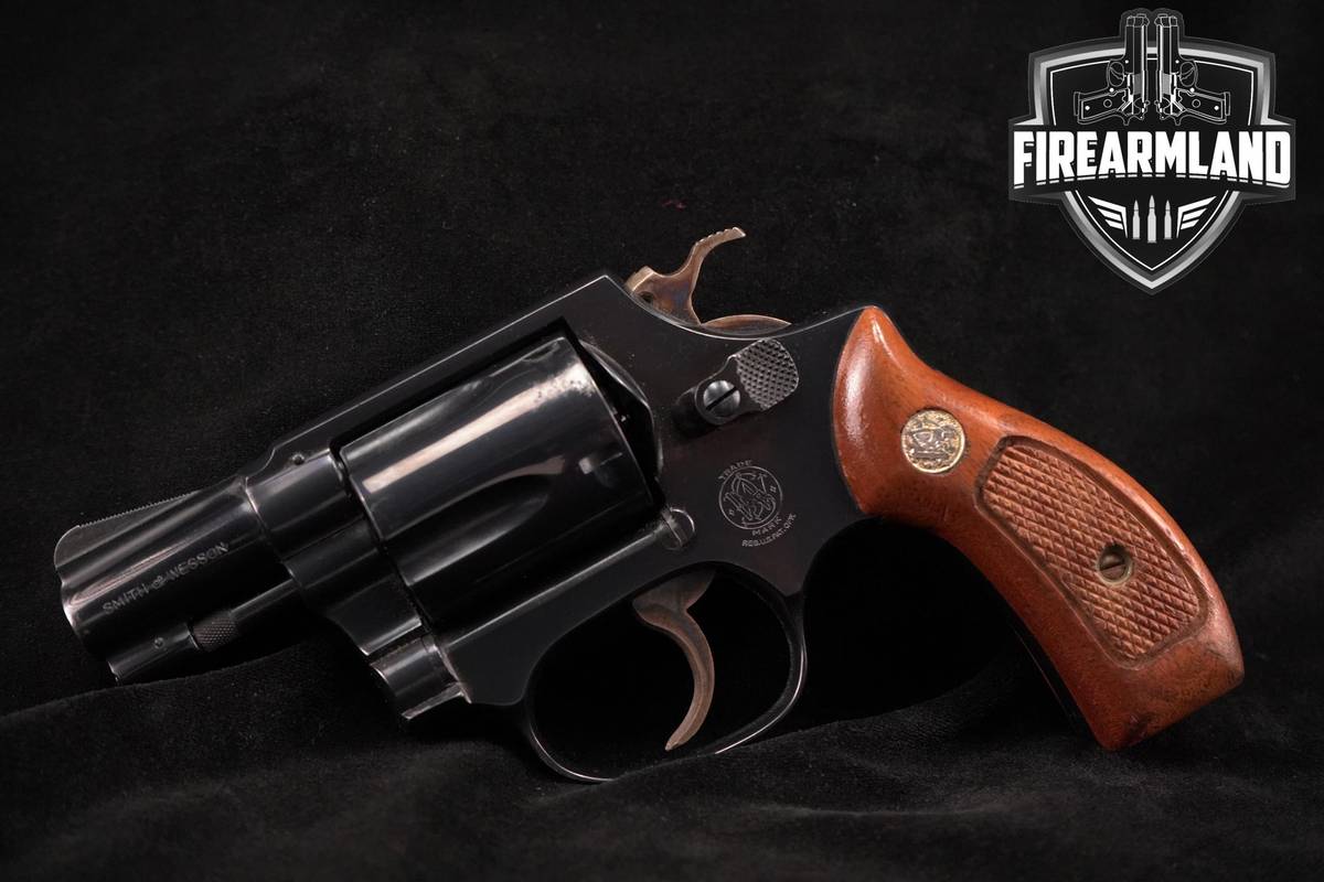 1971-1972 Smith & Wesson S&W Model 36 Chiefs Special 38-Spl 2" Blued M36
