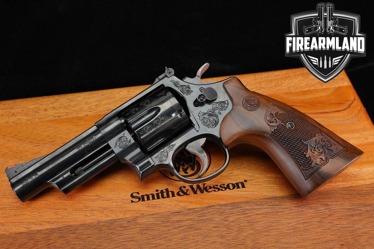 ENGRAVED Smith & Wesson S&W Model 29-10 Classics 4" M29 +ORIG CASE