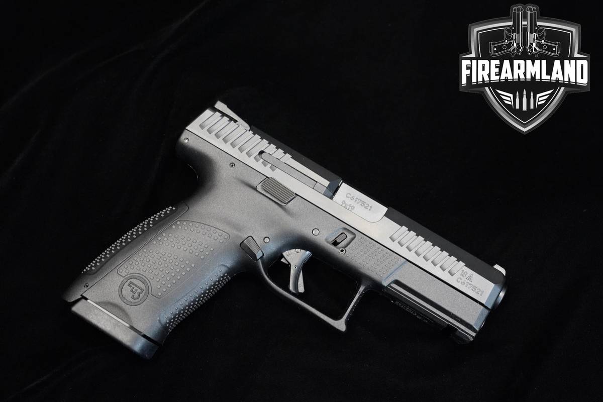 LIKE-NEW CZ P-10 C 9mm 4" CZ Compact +2 MAGS