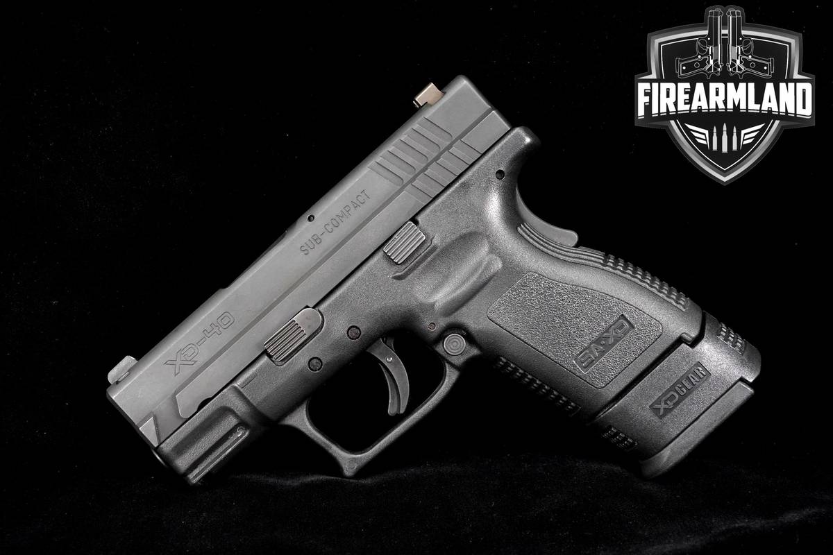 Springfield Armory XD-40 Sub-Compact 40S&W 3" +2 MAGS, ORIG BOX & HOLSTER