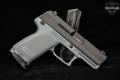 Heckler & Koch (H&K, HK) USP Compact 9mm Luger Two-Tone Black & Gray in Excellent Condition Image 2