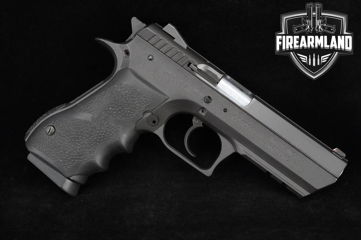IWI Jericho 941 Full Size Steel 9mm 4.4" IWI-Jericho-941 2 MAGS & ORIG CASE