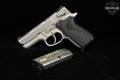 1994 Smith & Wesson (S&W) Model 6906 Third Generation 9mm Luger Stainless in Good Condition Image 2