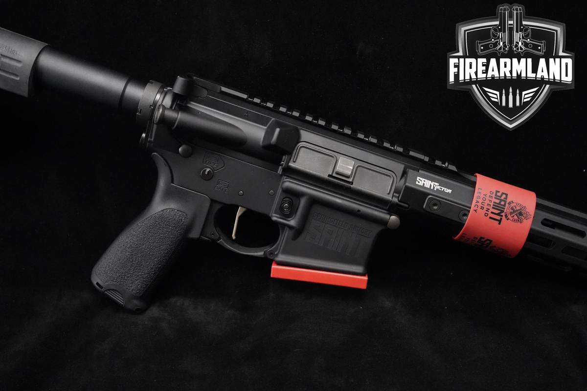 Springfield Armory Saint Victor 5.56 NATO AR-15 AR15 AR-Pistol 7.5" +CASE