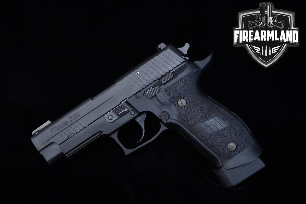 Sig Sauer P226 TacOps 9mm Nitron P226 P-226 +4 MAGS & ORIG CASE