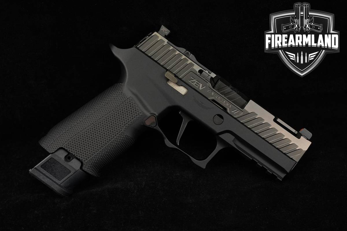 ZEV SIG Sauer P320 P-320 XCarry Octane 9mm 3.9 +3 MAGS & ORIG CASE