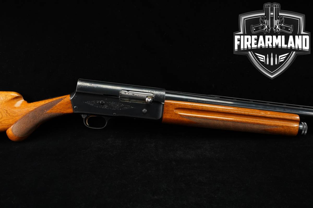 VINTAGE 1960's Browning Auto-5 Light Twelve 12-Gauge 27.5" Blued & Walnut