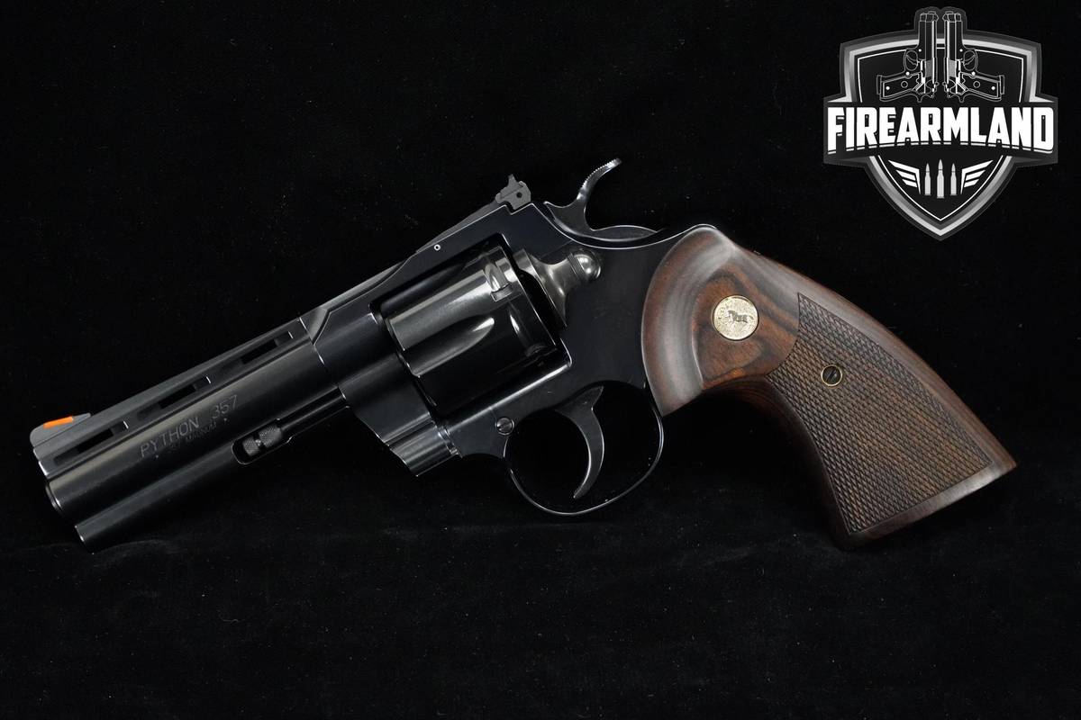 Colt Python 357 Magnum 4.25" Blued Colt-Python +ORIG CASE & HOLSTER