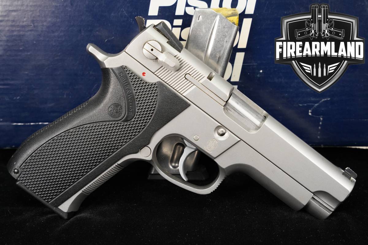 Smith & Wesson Model 4006 3rd Gen 40 S&W 4" Stainless +2 MAGS & ORIG BOX