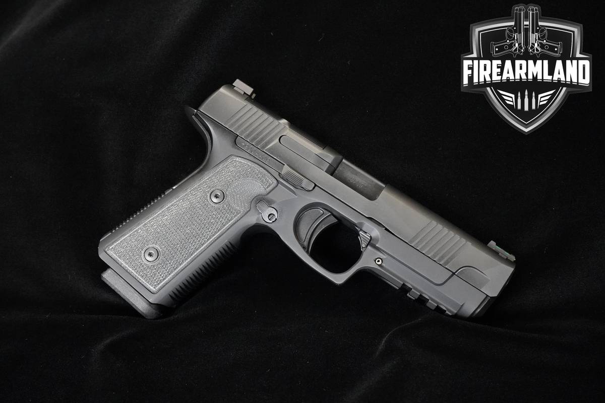 Daniel Defense Daniel H9 9mm 4.28" Defense H9 Hudson H-9 3 MAGS & ORIG CASE