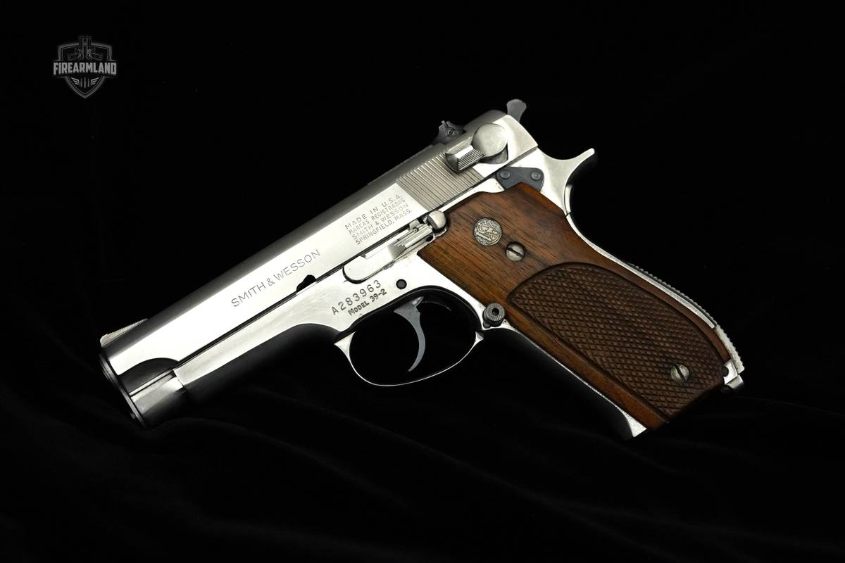 Rare 1975 Nickel S&W 39-2 9mm Pistol Smith & Wesson 9mm 4'' Model 39 S&W 9