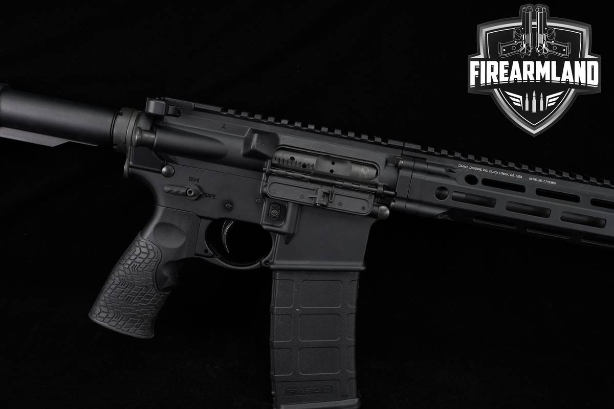 Daniel Defense DDM4 V7 5.56 NATO AR-15 AR15 16