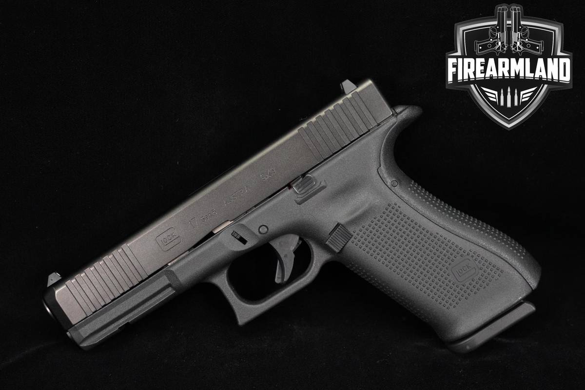 Glock 17 Gen5 9mm 4.49" G17 Gen 5 Defense Carry Pistol +3 MAGS & ORIG CASE