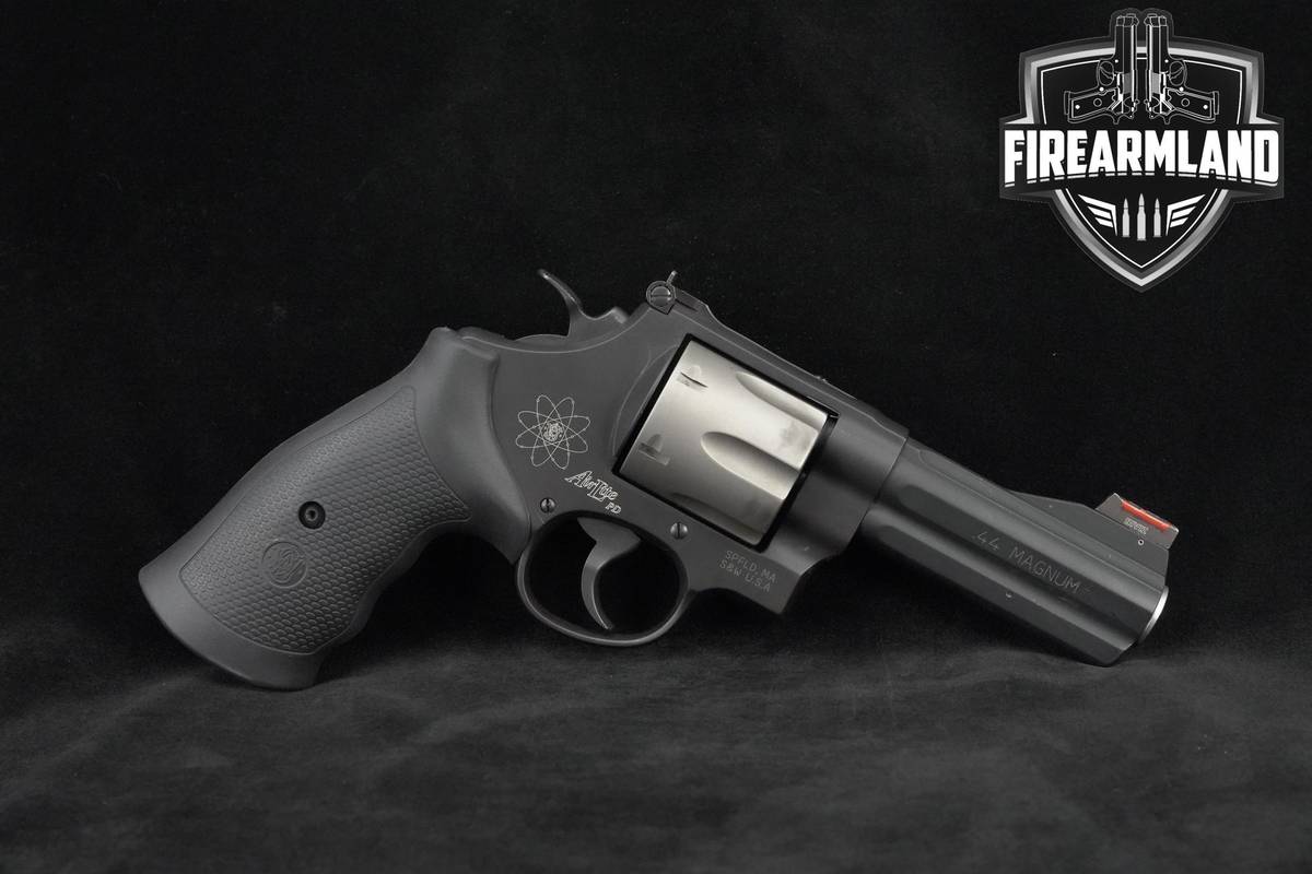 Smith & Wesson S&W 329PD Airlite 44 Magnum 4" S&W 329-PD Airlite +ORIG BOX
